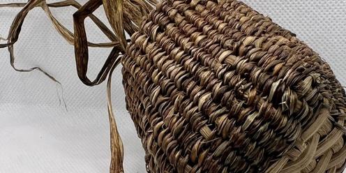 Sculptural Basketry: Twining Methods with Elise Vazelakis 